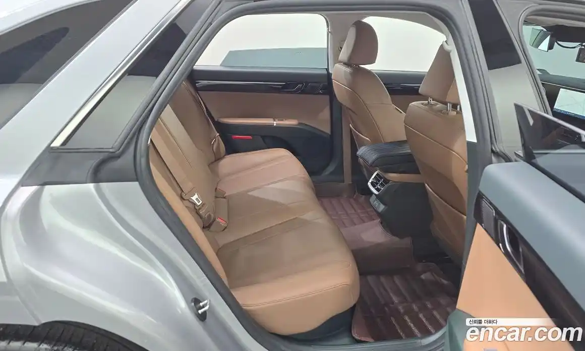 Hyundai Grandeur 2023 1.6 Автомат в Москве № 43045, фото 9