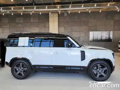 Land Rover Defender 2025 3.0 Автомат в Москве № 431608, миниатюра 3