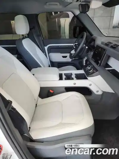 Land Rover Defender 2025 3.0 Автомат в Москве № 431608, миниатюра 6