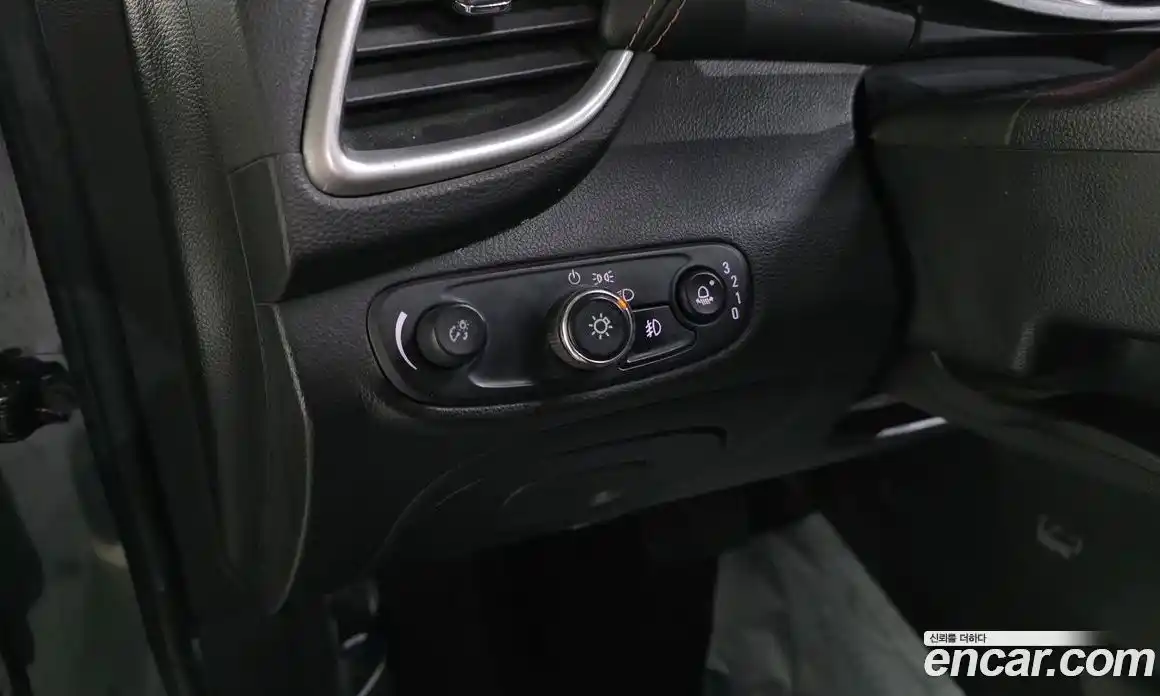 Chevrolet Trax 2017 1.4 Автомат в Москве № 448686, фото 17