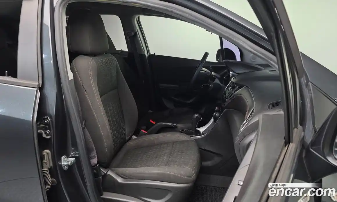 Chevrolet Trax 2017 1.4 Автомат в Москве № 448686, фото 10