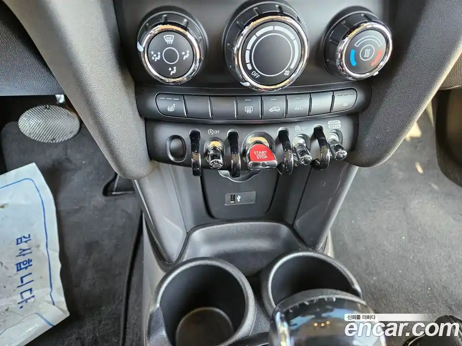 Mini Cooper 2021 1.5 Автомат в Москве № 457250, фото 12