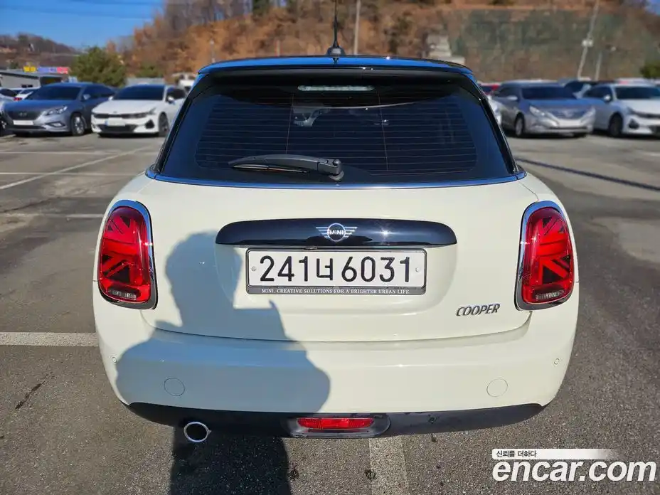 Mini Cooper 2021 1.5 Автомат в Москве № 457250, фото 4
