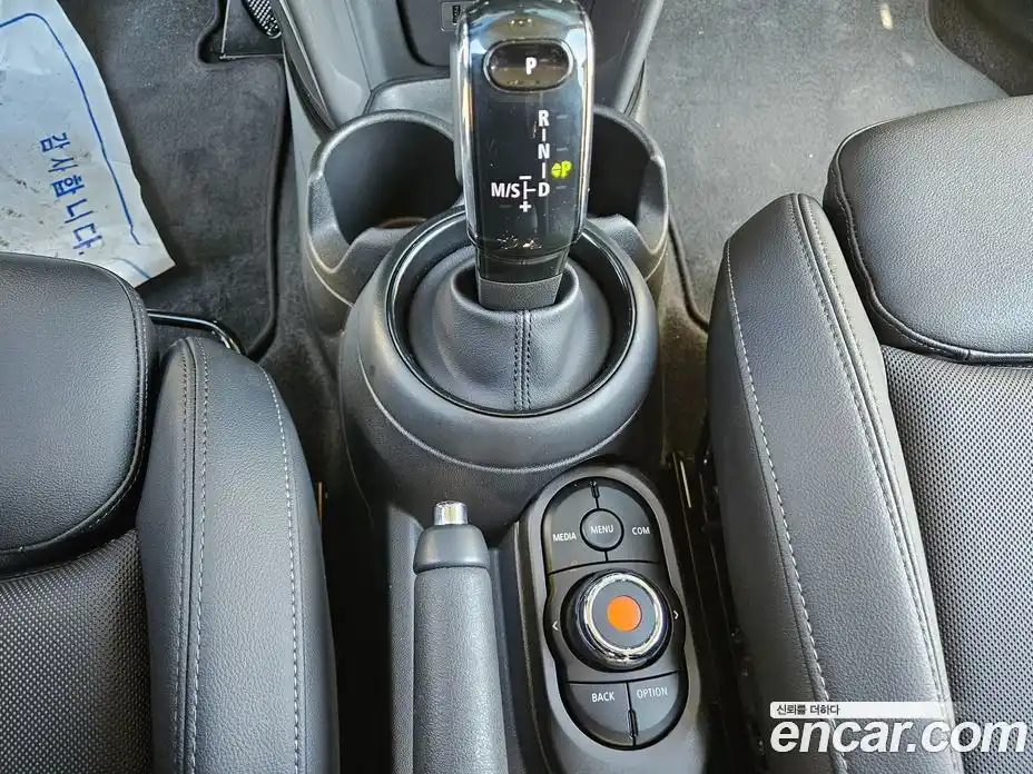 Mini Cooper 2021 1.5 Автомат в Москве № 457250, фото 9