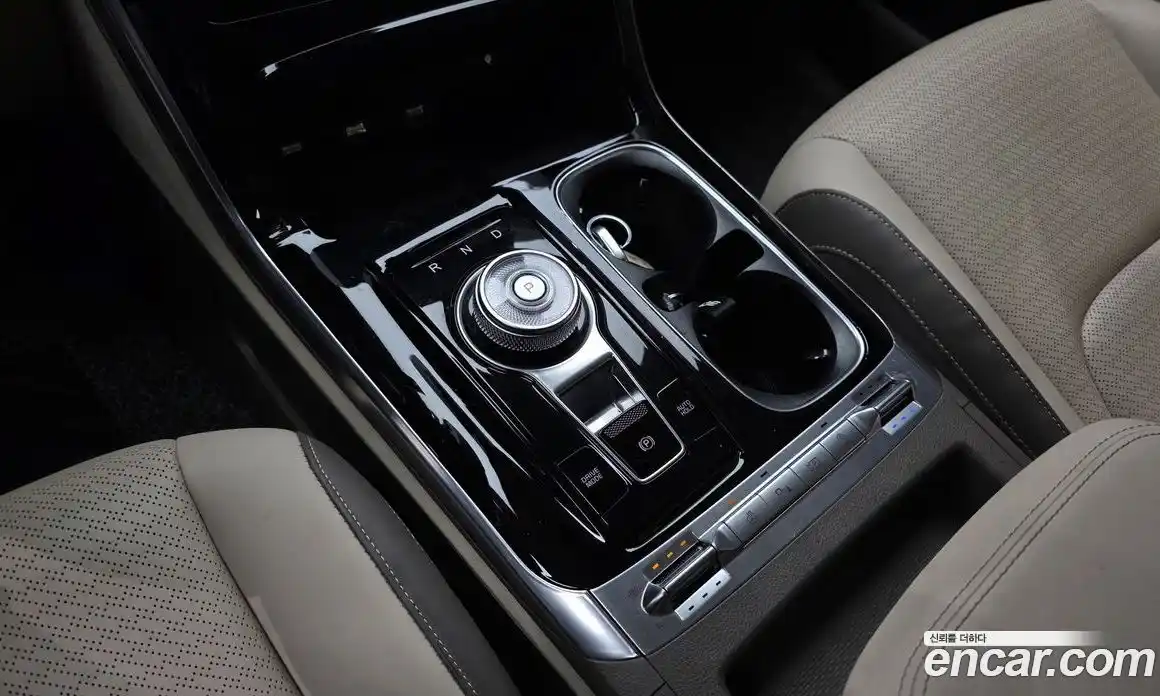 Kia Canival 2023 2.2 Автомат в Москве № 459859, фото 9