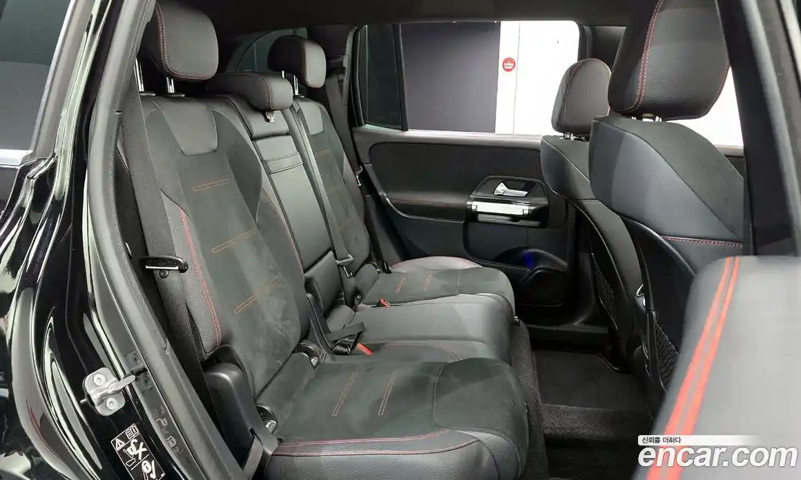 Mercedes-Benz GLB-Class 2023 2.0 Автомат в Москве № 494967, фото 12