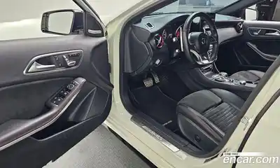 Mercedes-Benz A-Class 2018 2.0 Автомат в Москве № 495662, миниатюра 11