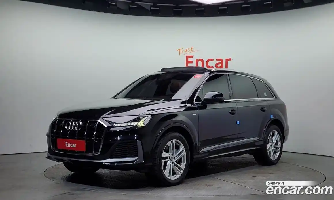 Audi Q7 2021 3.0 Автомат в Москве № 496884, фото 1