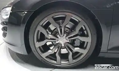 Audi R8 2010 5.2 Автомат в Москве № 496930, миниатюра 5