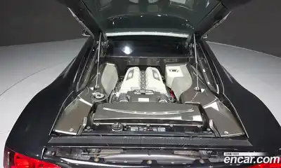 Audi R8 2010 5.2 Автомат в Москве № 496930, миниатюра 6