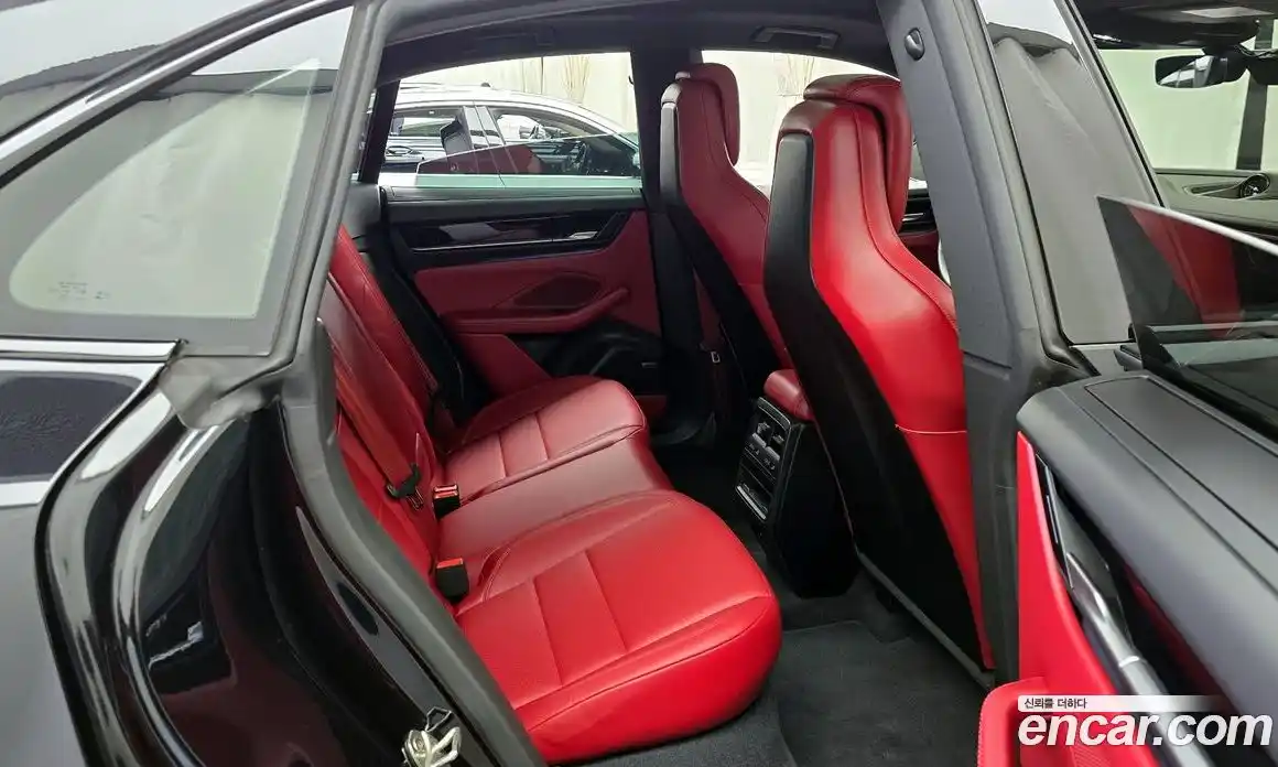 Porsche Macan 2025 0.2 Автомат в Москве № 498057, фото 12