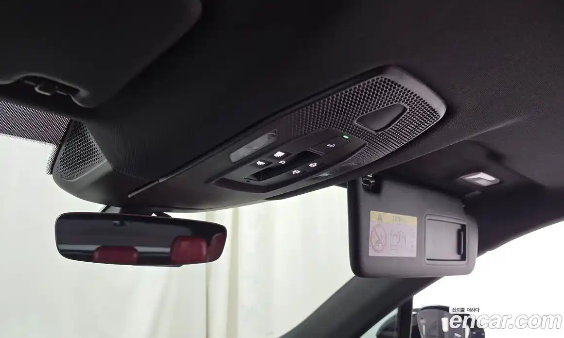 Porsche Macan 2025 0.2 Автомат в Москве № 498057, фото 17