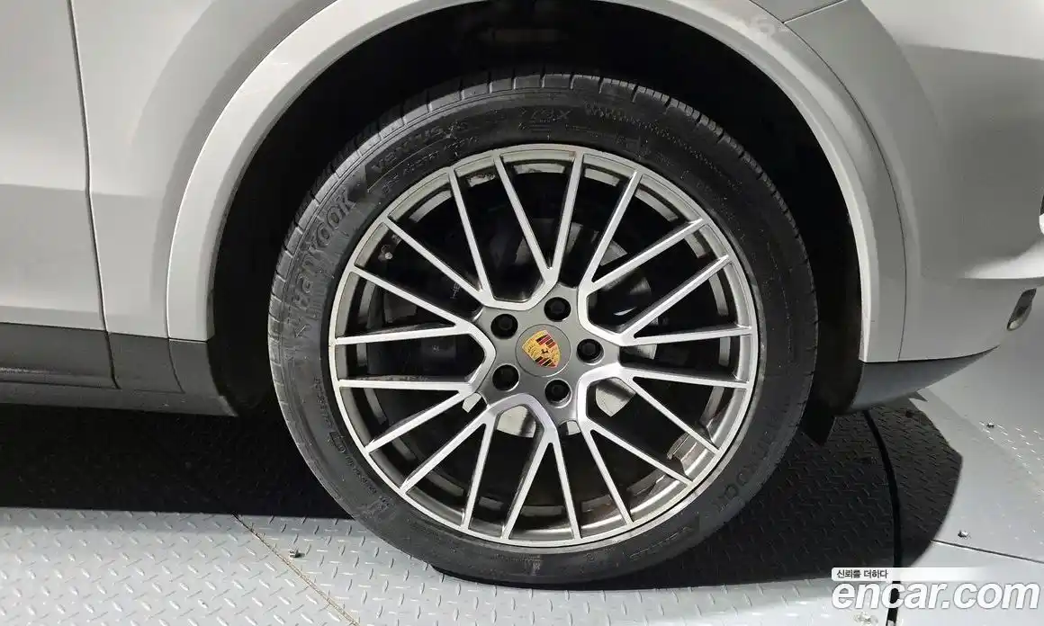 Porsche Cayenne 2022 3.0 Автомат в Москве № 498316, фото 5