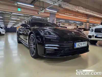 Porsche Panamera, 2023
