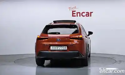 Lexus UX 2019 2.0 Автомат в Москве № 499614, миниатюра 4