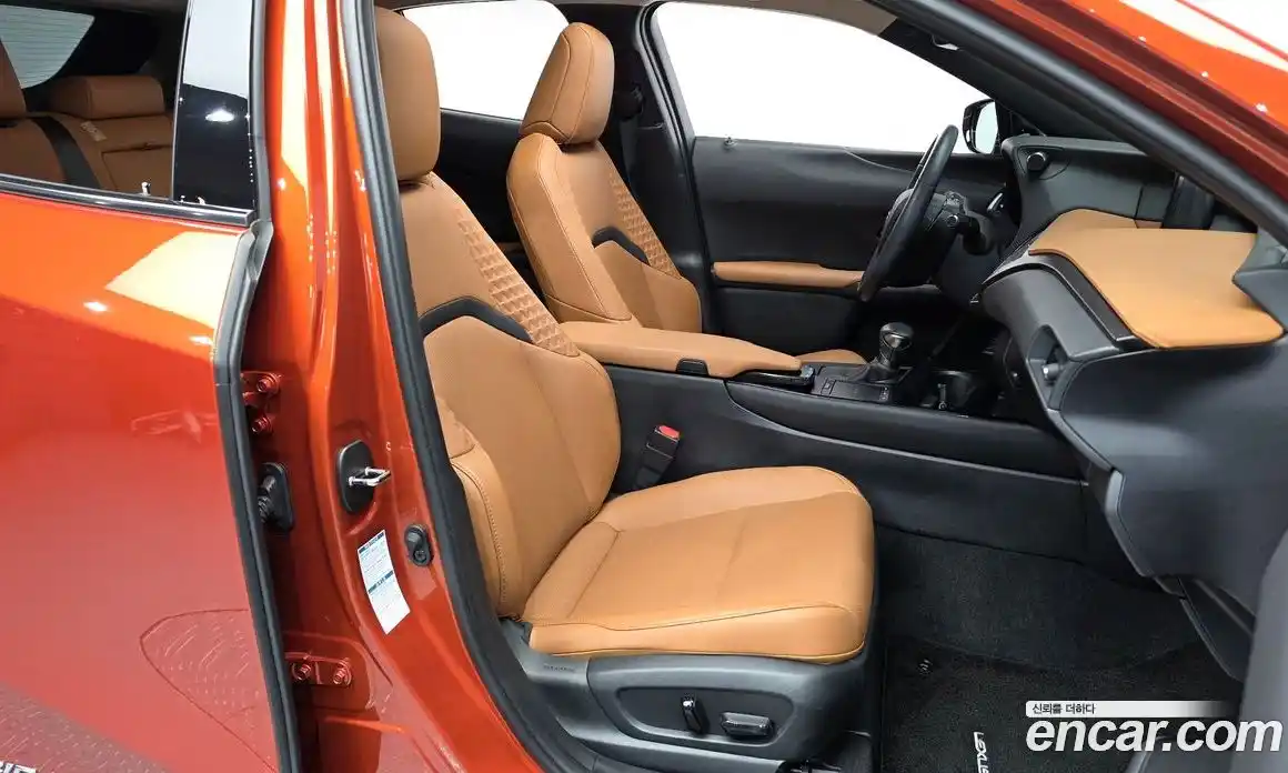 Lexus UX 2019 2.0 Автомат в Москве № 499614, фото 10