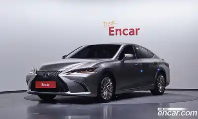 Lexus ES, 2019