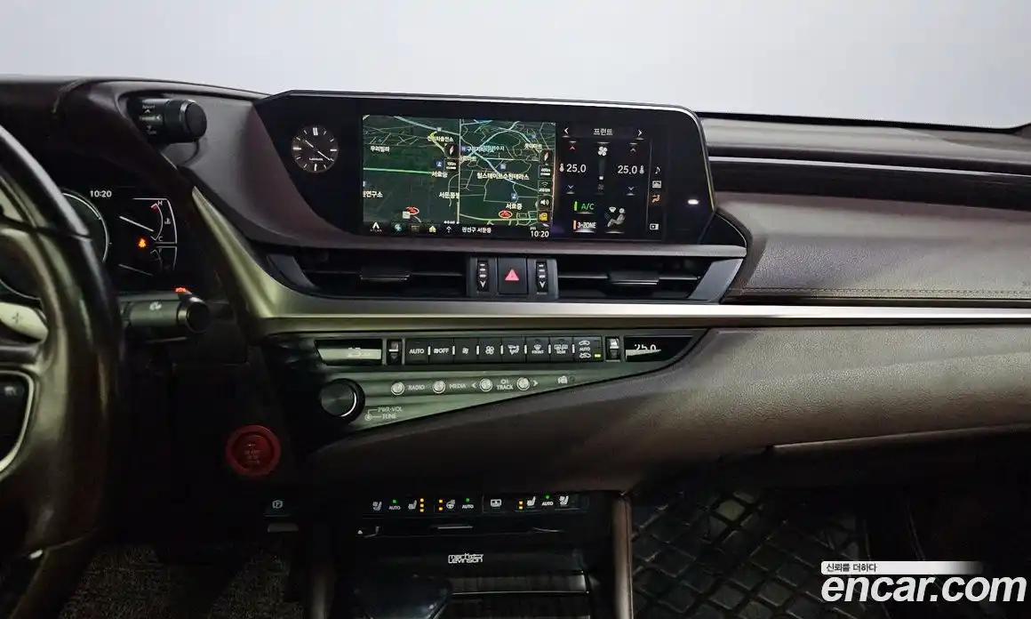 Lexus ES 2019 2.5 Автомат в Москве № 499685, фото 14