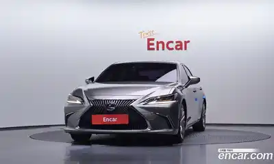 Lexus ES 2019 2.5 Автомат в Москве № 499685, миниатюра 3