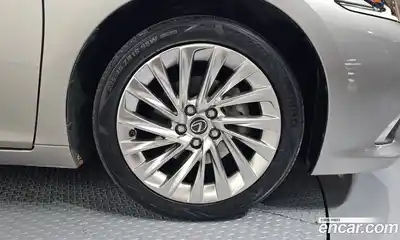 Lexus ES 2019 2.5 Автомат в Москве № 499685, миниатюра 5