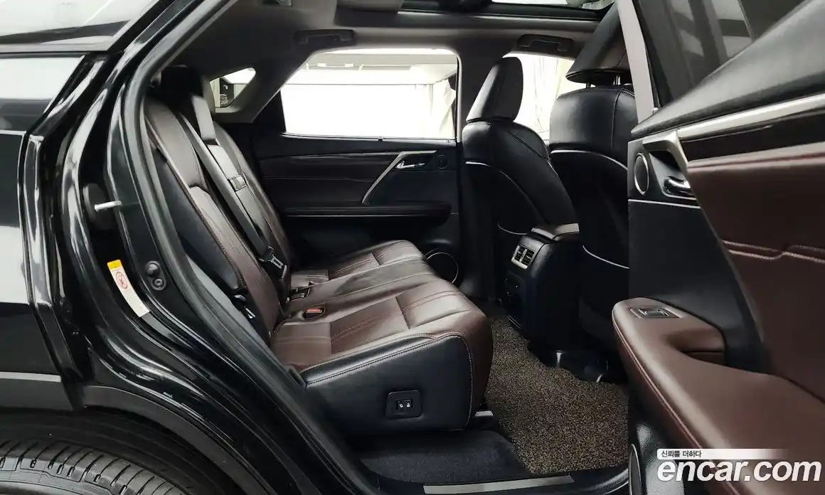 Lexus RX 2017 3.5 Автомат в Москве № 499732, фото 12