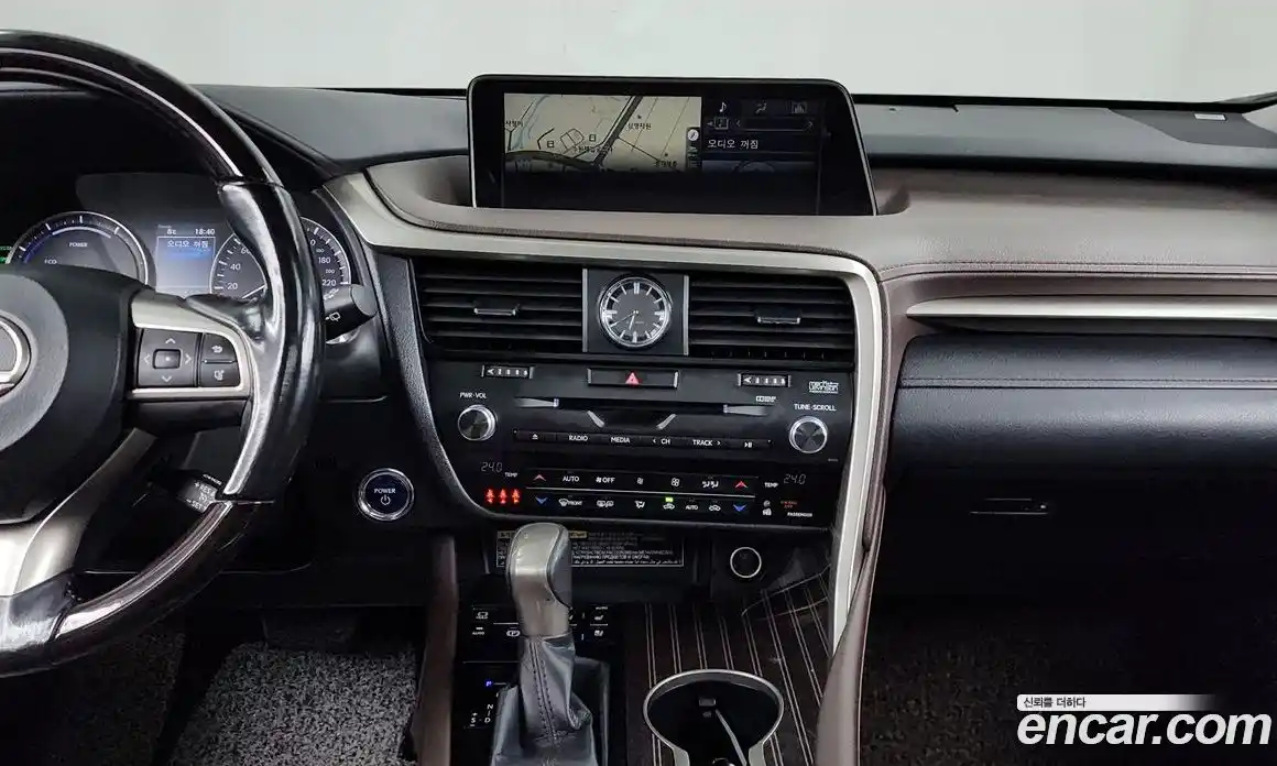 Lexus RX 2017 3.5 Автомат в Москве № 499732, фото 14