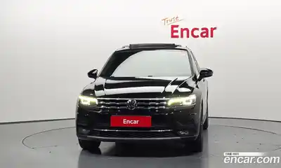 Volkswagen Tiguan 2020 2.0 Автомат в Москве № 499915, миниатюра 3