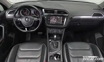 Volkswagen Tiguan 2020 2.0 Автомат в Москве № 499915, миниатюра 7