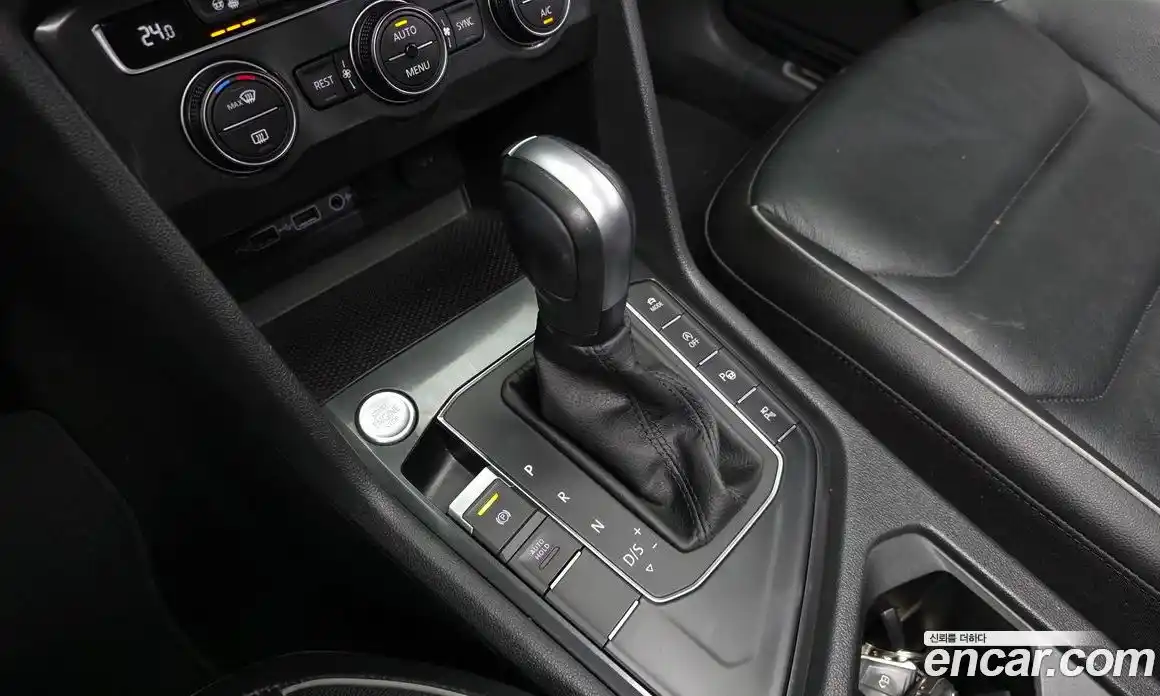 Volkswagen Tiguan 2020 2.0 Автомат в Москве № 499915, фото 9