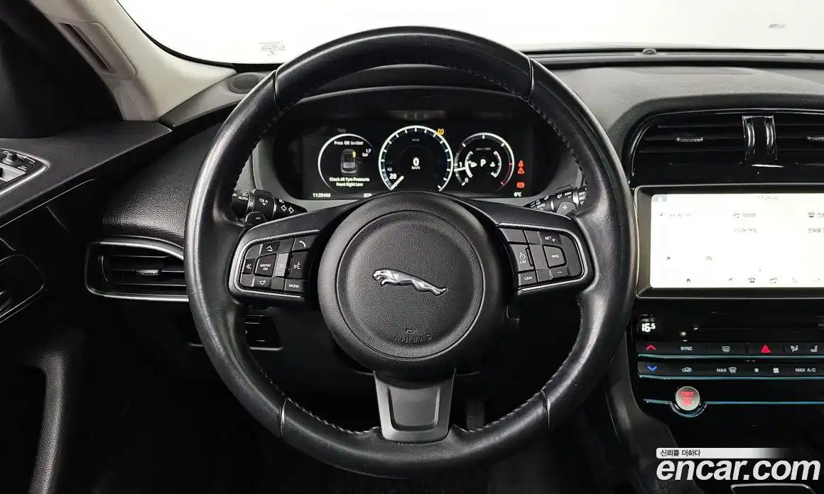 Jaguar F-Pace 2017 2.0 Автомат в Москве № 500234, фото 13