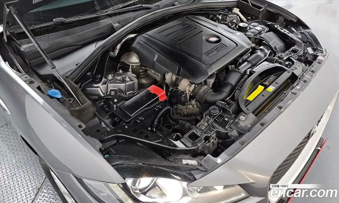 Jaguar F-Pace 2017 2.0 Автомат в Москве № 500234, фото 6