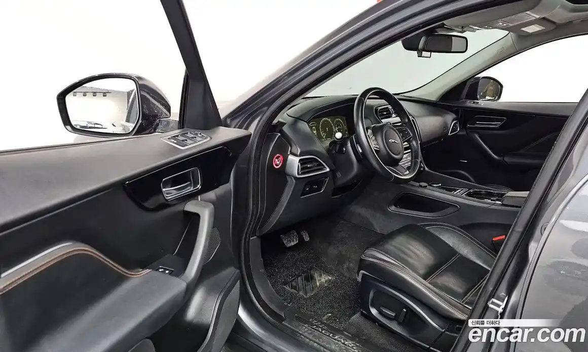 Jaguar F-Pace 2017 2.0 Автомат в Москве № 500234, фото 10