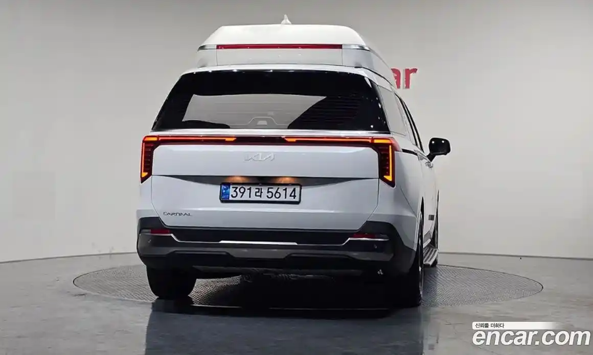 Kia Canival 2024 3.5 Автомат в Москве № 51330, фото 3