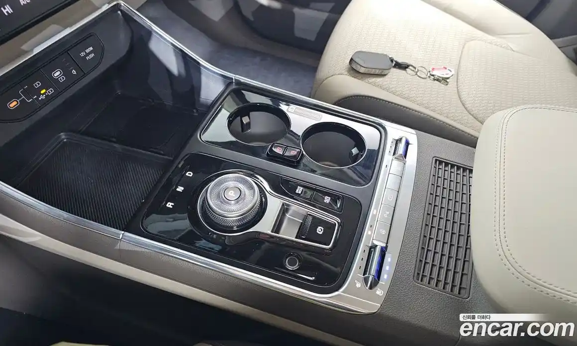 Kia Canival 2024 3.5 Автомат в Москве № 51330, фото 8