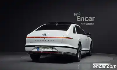 Hyundai Grandeur 2023 1.6 Автомат в Москве № 518173, миниатюра 4