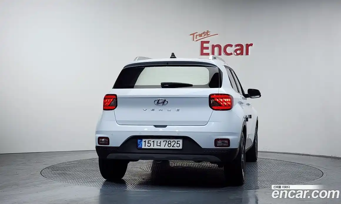 Hyundai Venue 2022 1.6 Автомат в Москве № 518963, фото 3