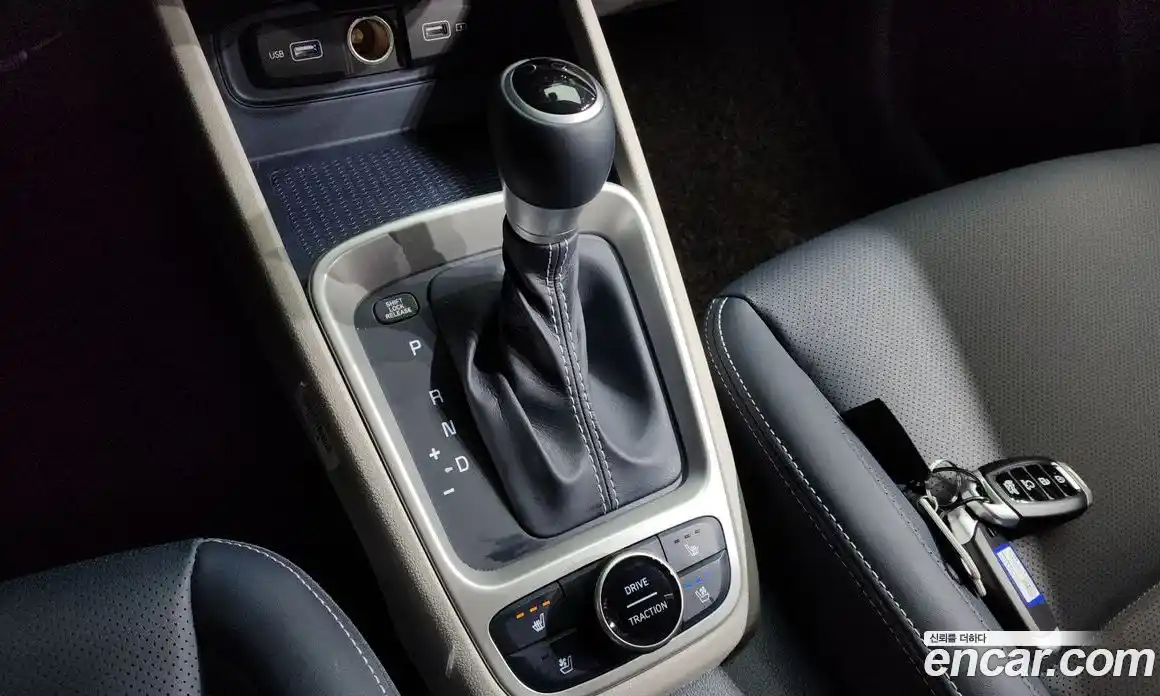 Hyundai Venue 2022 1.6 Автомат в Москве № 518963, фото 8