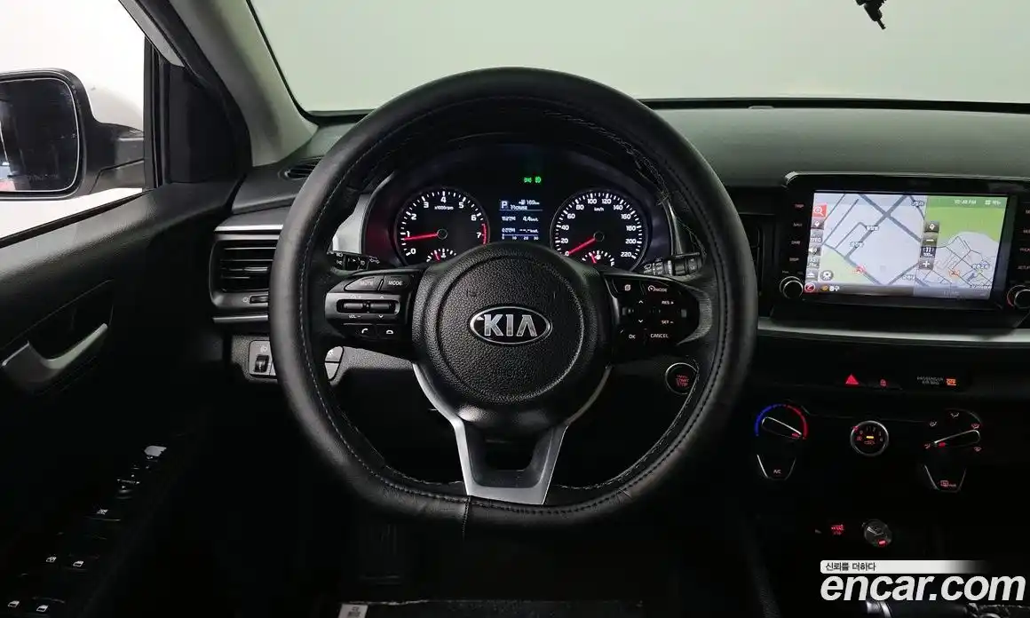 Kia Stonic 2020 1.4 Автомат в Москве № 519777, фото 13