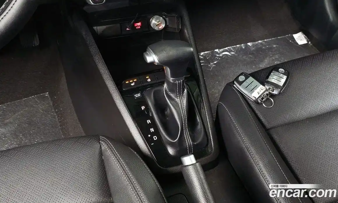 Kia Stonic 2020 1.4 Автомат в Москве № 519777, фото 9