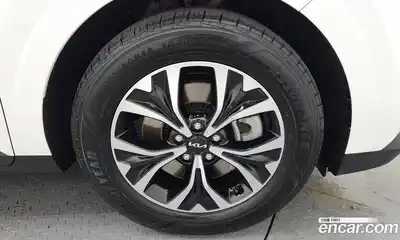 Kia Canival 2023 3.5 Автомат в Москве № 522669, миниатюра 5