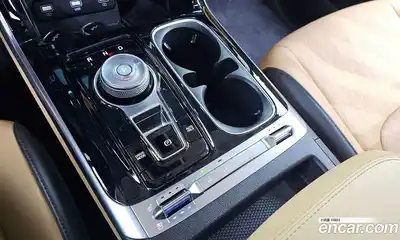 Kia Canival 2023 3.5 Автомат в Москве № 522669, миниатюра 9