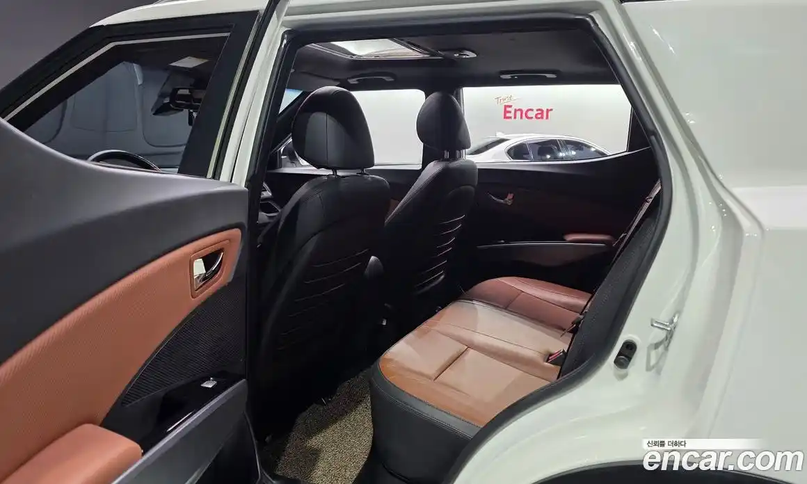 SsangYong TIBOLI 2018 1.6 Автомат в Москве № 526346, фото 12