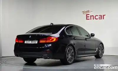 BMW 5-Series 2019 2.0 Автомат в Москве № 527261, миниатюра 2