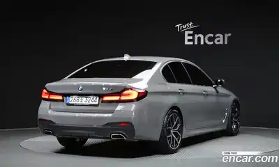 BMW 5-Series 2022 2.0 Автомат в Москве № 527706, миниатюра 2