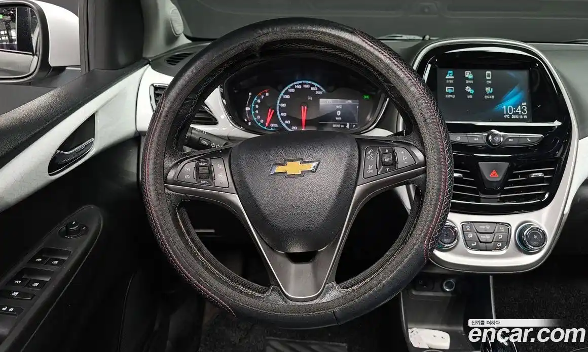 Chevrolet Spark 2016 1.0 Автомат в Москве № 527983, фото 13