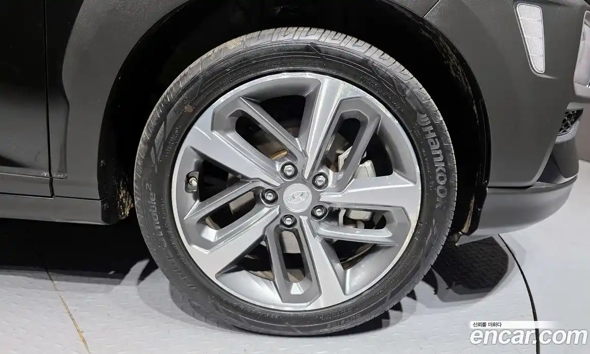 Hyundai Kona 2019 1.6 Автомат в Москве № 529977, фото 5