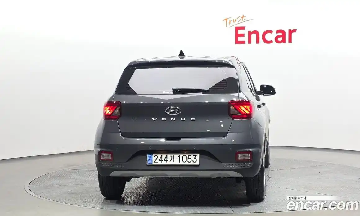 Hyundai Venue 2023 1.6 Автомат в Москве № 530061, фото 4