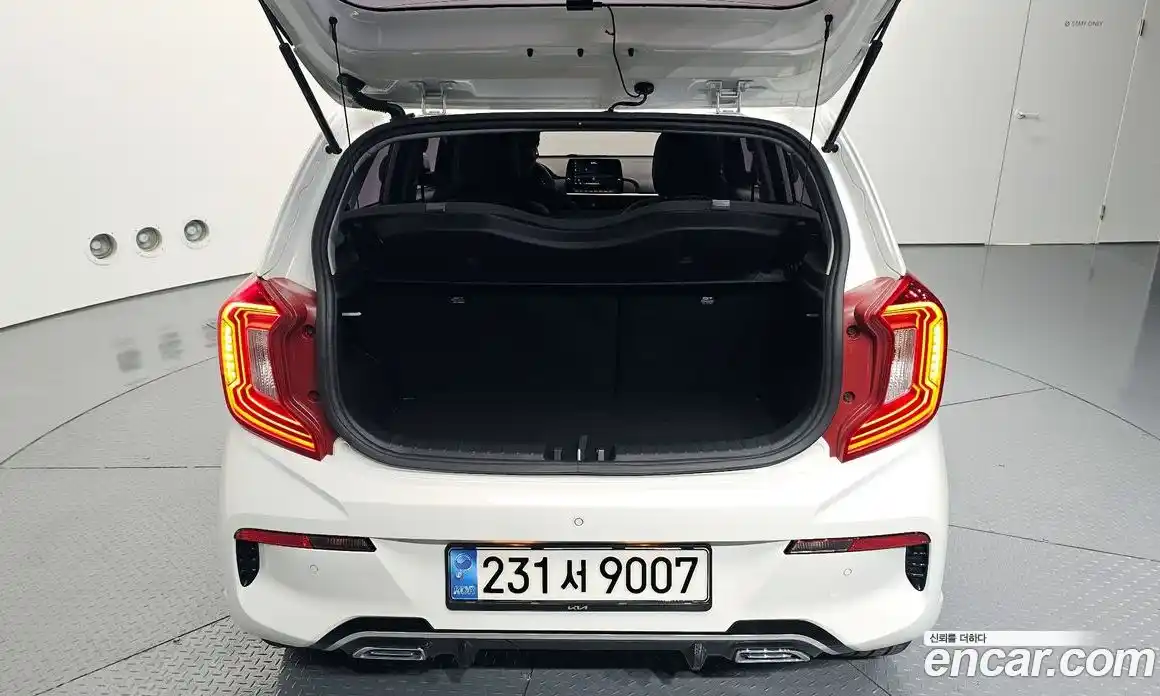 Kia Morning 2023 1.0 Автомат в Москве № 532818, фото 20