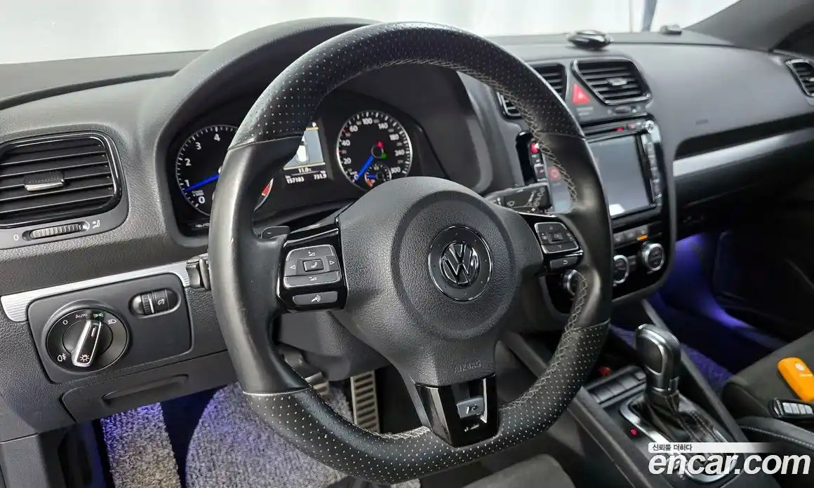 Volkswagen Scirocco 2013 2.0 Автомат в Москве № 533463, фото 13