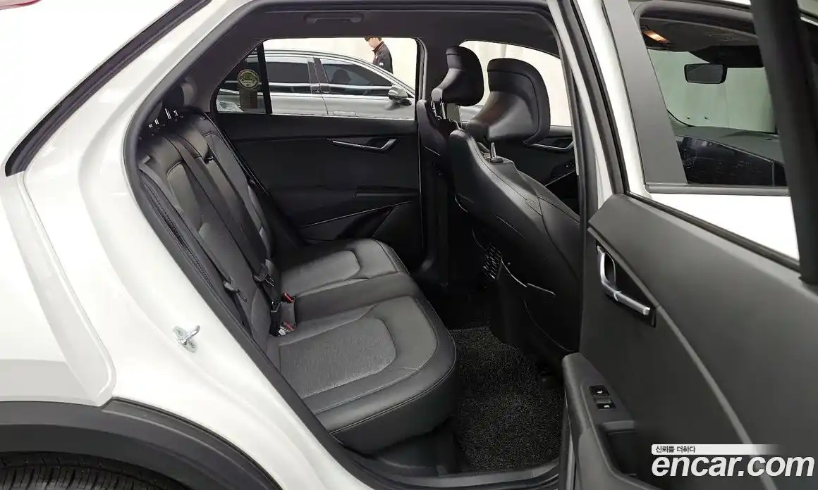 Kia Niro 2022 1.6 Автомат в Москве № 534417, фото 12